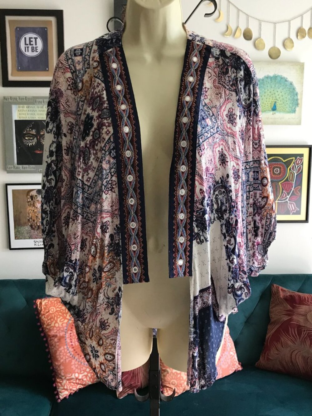 EYESHADOW size M Ethnic Print Boho Beaded Embroidered Caftan Kimono Cardigan